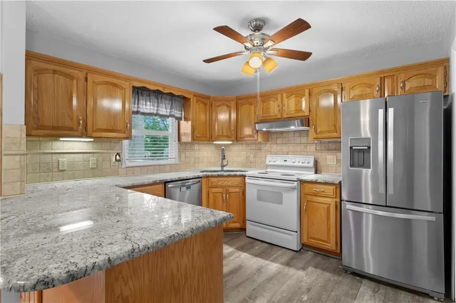 18200 Hanthorne Drive, Independence, MO 64057 - #3