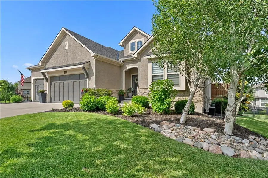 16105 Larsen Street, Overland Park, KS 66221 - #3