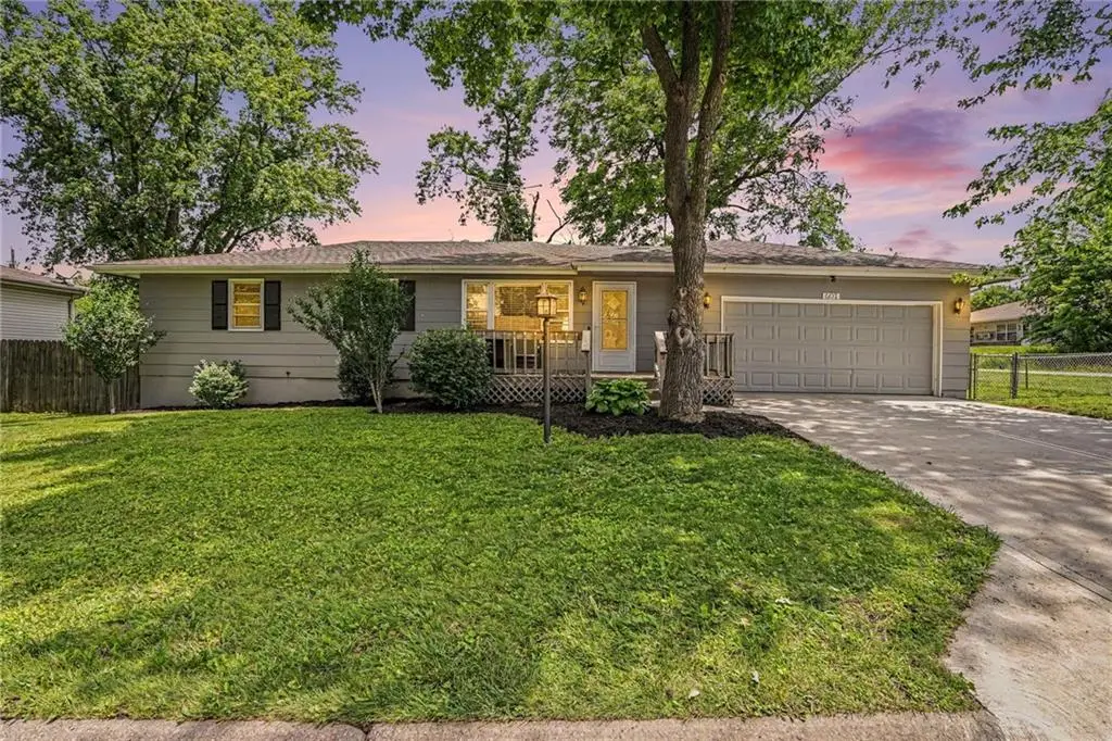 601 Mark Street, Lathrop, MO 64465 - #1