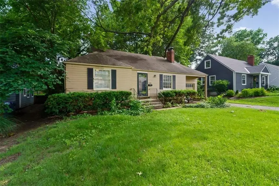 4101 W 69th Street, Prairie Village, KS 66208 - #3