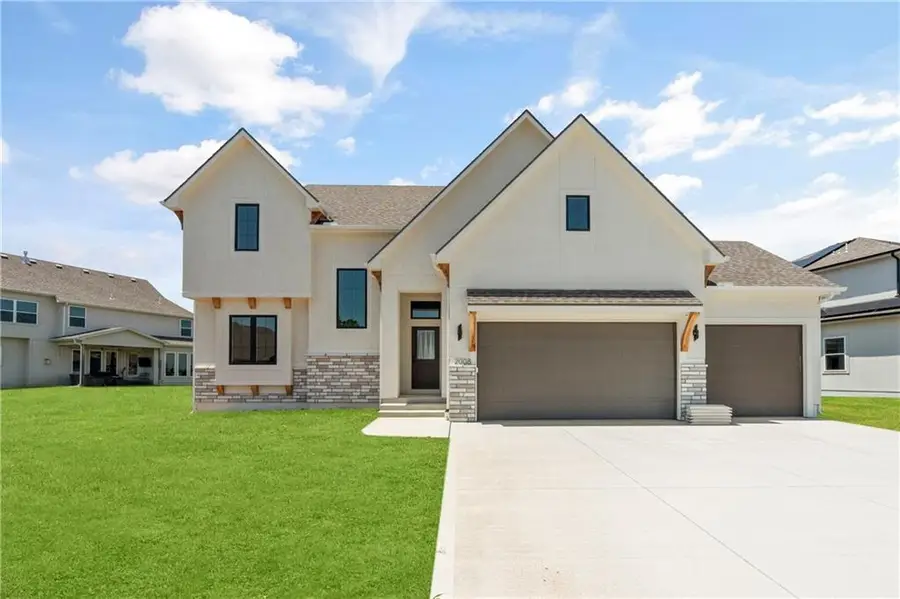 2008 NE Bluestone Drive, Lees Summit, MO 64064 - #2