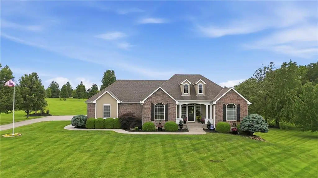 24407 Woodland Circle, Lees Summit, MO 64086 - #1