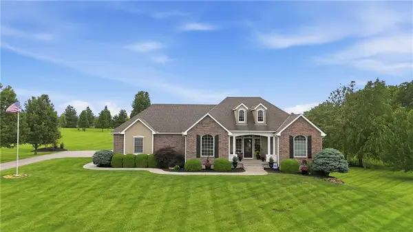 24407 Woodland Circle, Lee's Summit, MO 64086