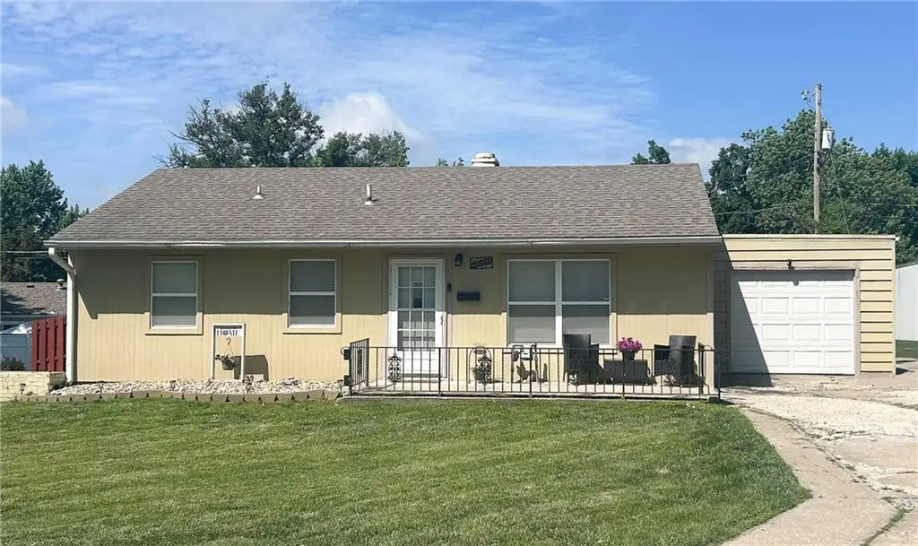 2710 Southeast Trail, Saint Joseph, MO 64506 - #1