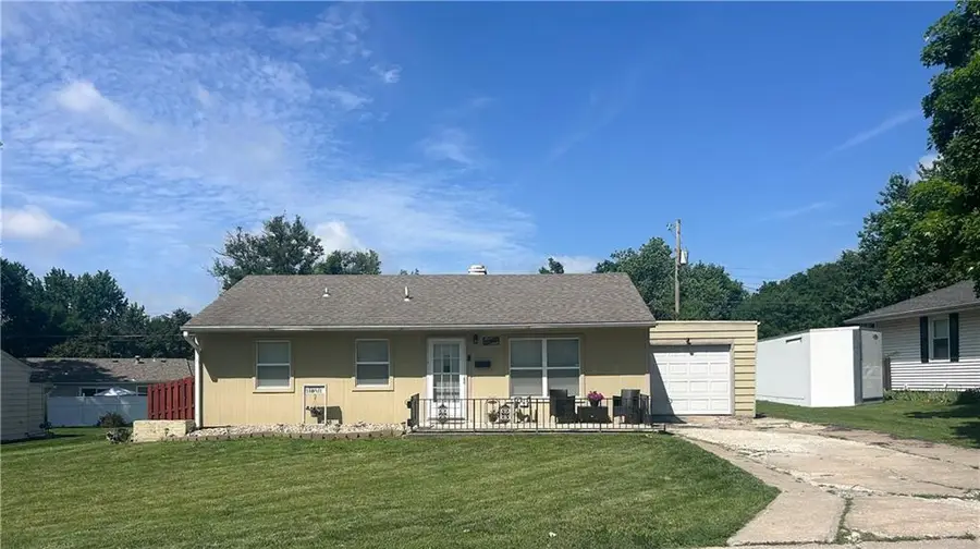 2710 Southeast Trail, Saint Joseph, MO 64506 - #2