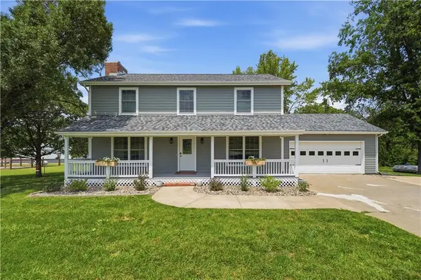 1390 N 550th Road, Baldwin City, KS 66006