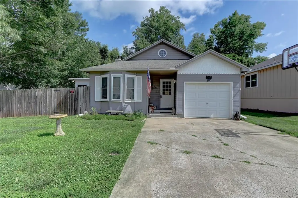 18008 E Whitney Road, Independence, MO 64057 - #1