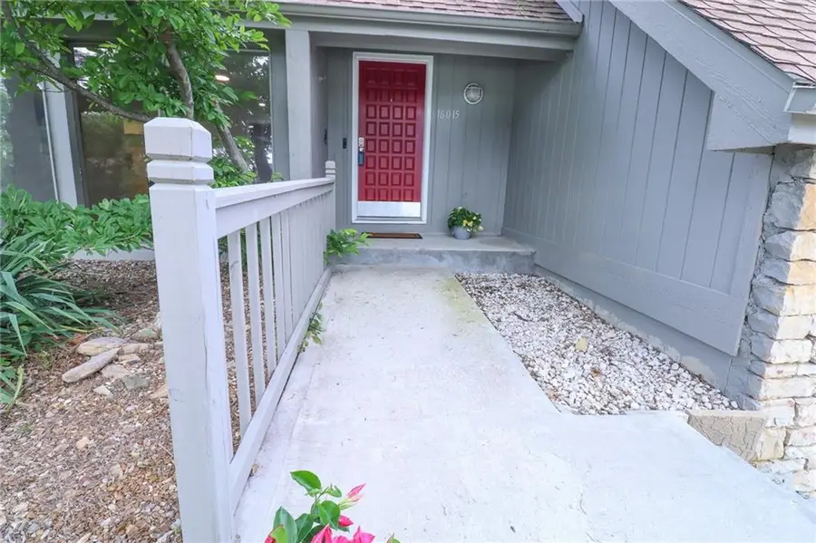 16015 Meadow Lane, Stilwell, KS 66085 - #2