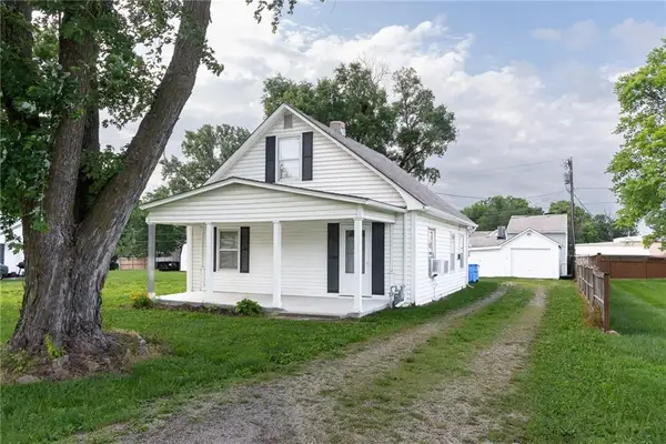 110 E 3rd Street, Tonganoxie, KS 66086