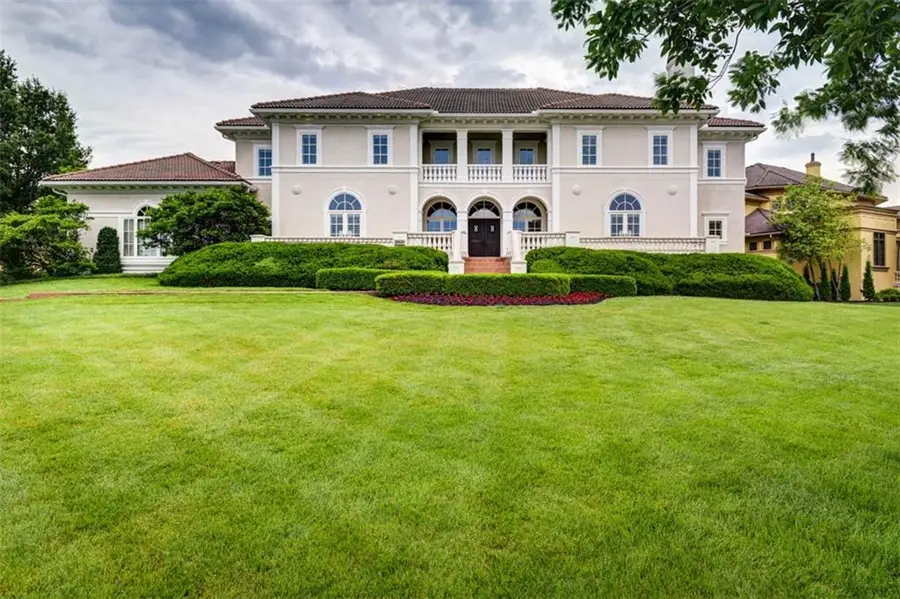 11125 Brookwood Street, Leawood, KS 66211 - #3