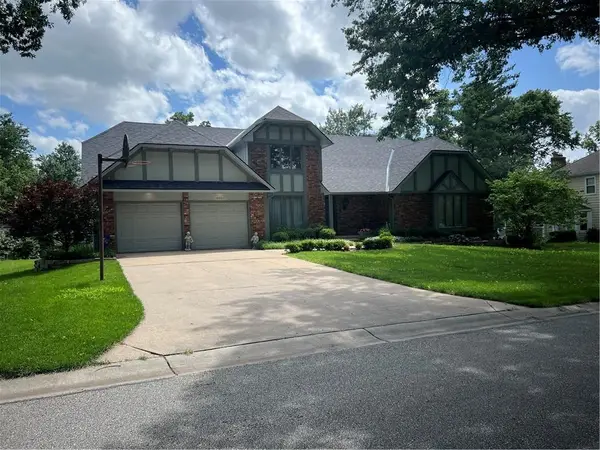 5001 W 112th Street, Leawood, KS 66211