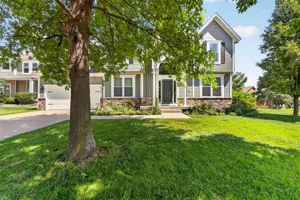21614 W 96th Street, Lenexa, KS 66220