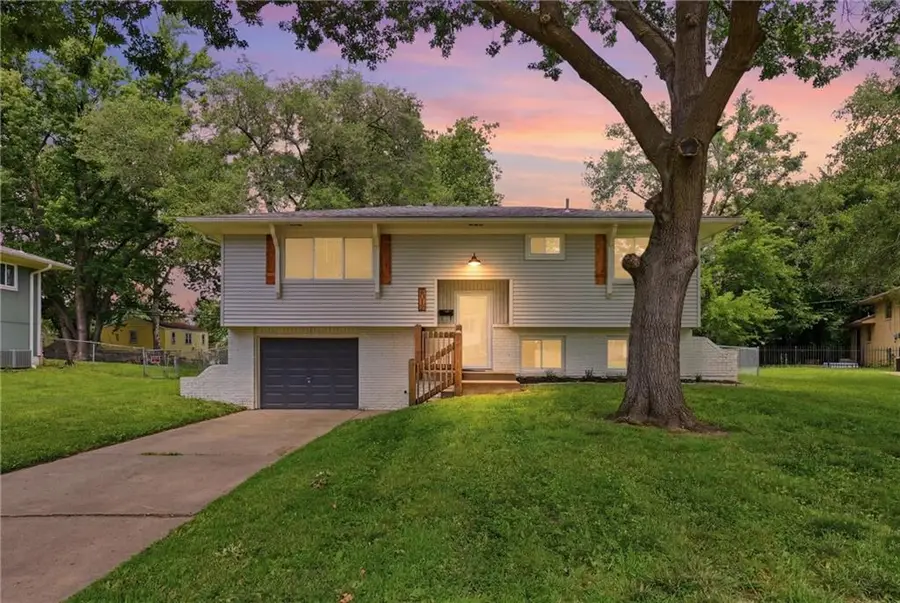 5012 Powell Avenue, Kansas City, KS 66106 - #2