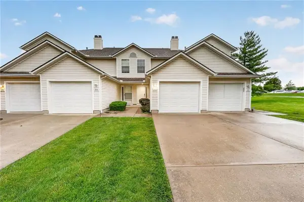 1312 SE Norwood Drive, Lee's Summit, MO 64081