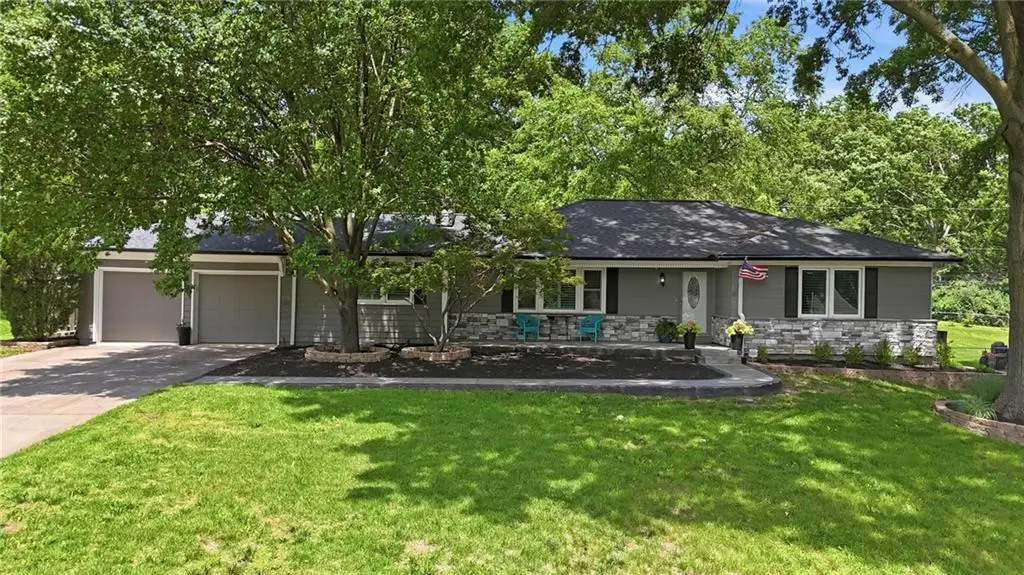 1216 W 97 Street, Kansas City, MO 64114 - #1