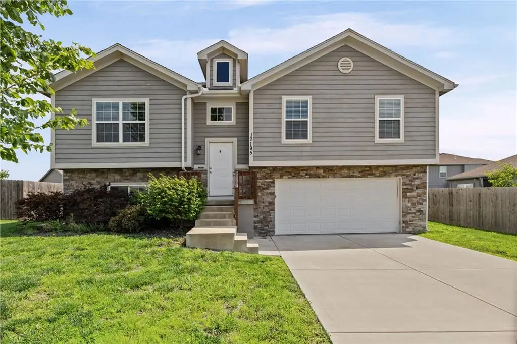 17195 S Pratt Street, Gardner, KS 66030 - #1