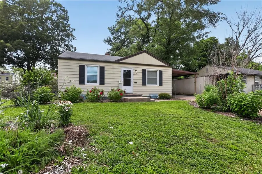 2218 S Overton Avenue, Independence, MO 64052 - #3