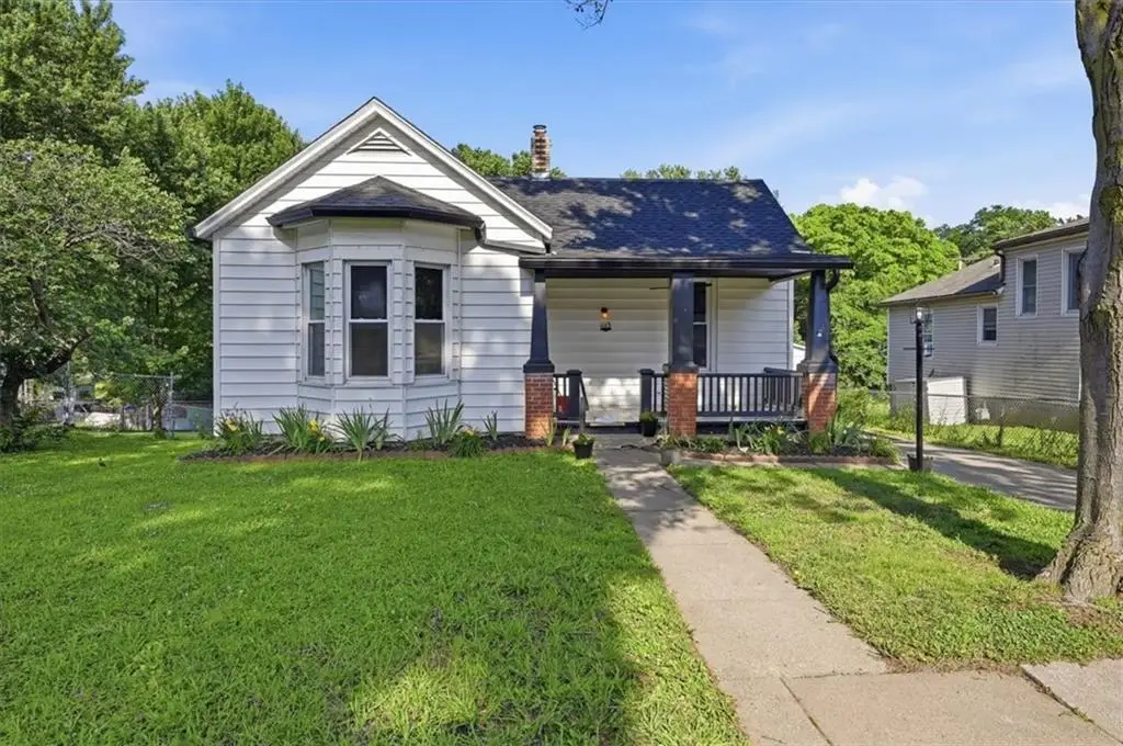 1113 9th Avenue, Leavenworth, KS 66048 - #1