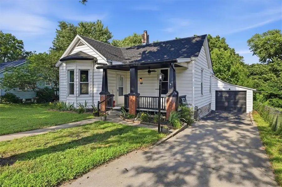 1113 9th Avenue, Leavenworth, KS 66048 - #3