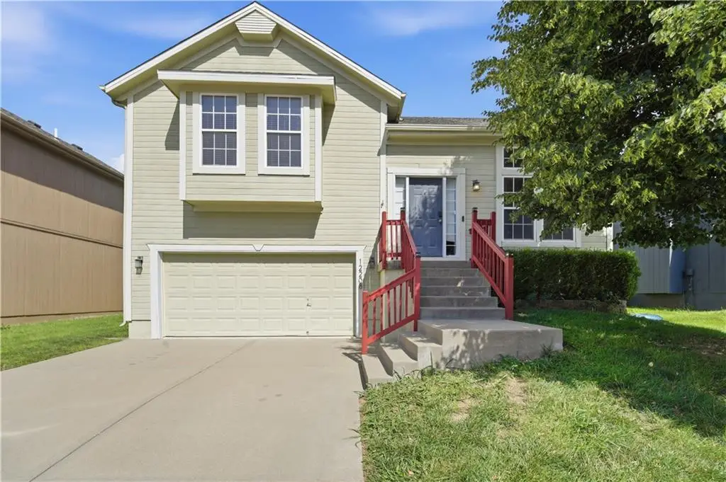 12208 N Shannon Avenue, Kansas City, MO 64163 - #1