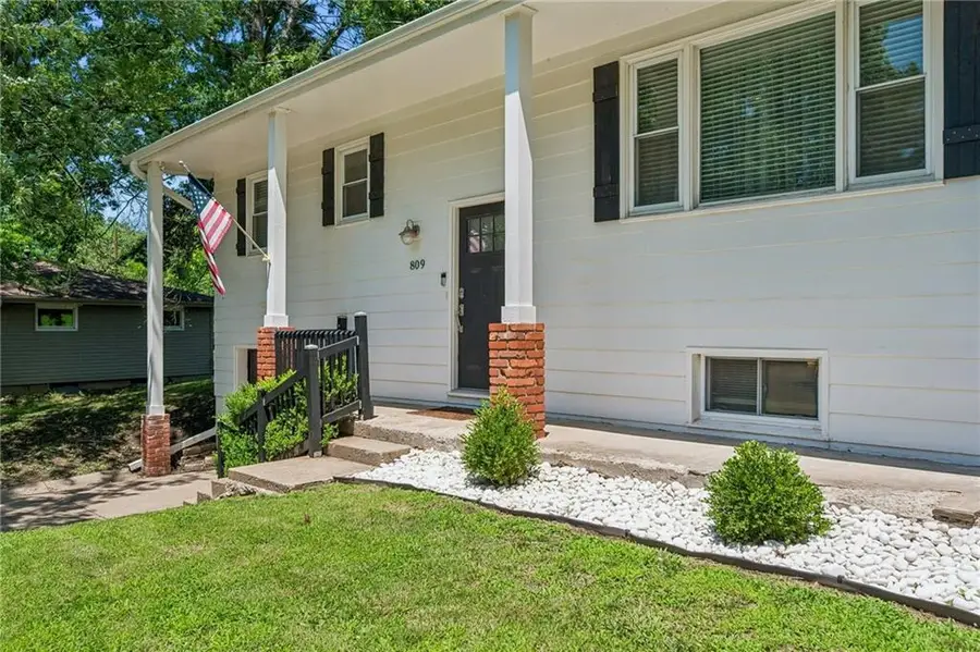 809 Lindenwood Lane, Liberty, MO 64068 - #3
