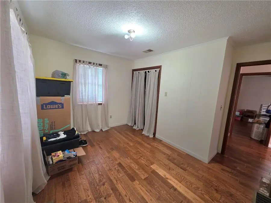 706 W Benton Street, Windsor, MO 65370 - #3