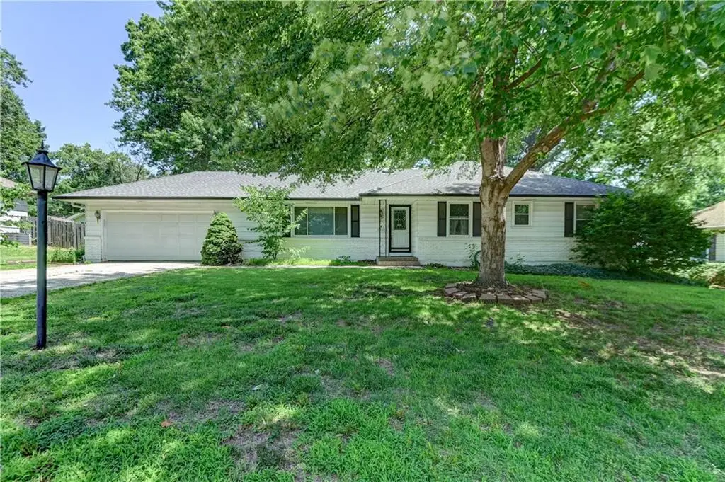 10500 E 79th Terrace, Raytown, MO 64138 - #1