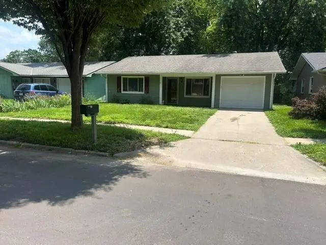328 Lyon Street, Lawrence, KS 66044 - #3