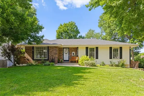 18606 E 28th Street S, Independence, MO 64057