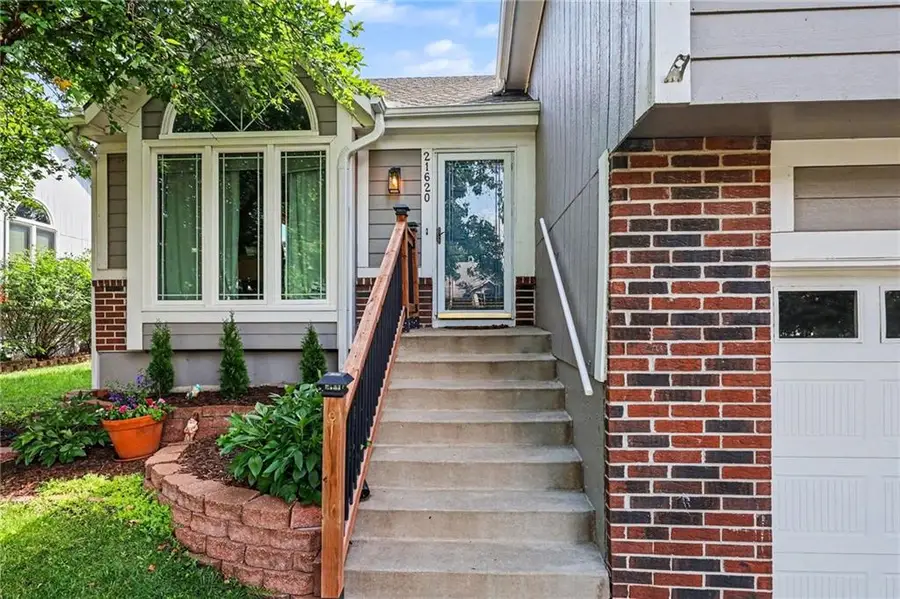 21620 W 53rd Street, Shawnee, KS 66226 - #3