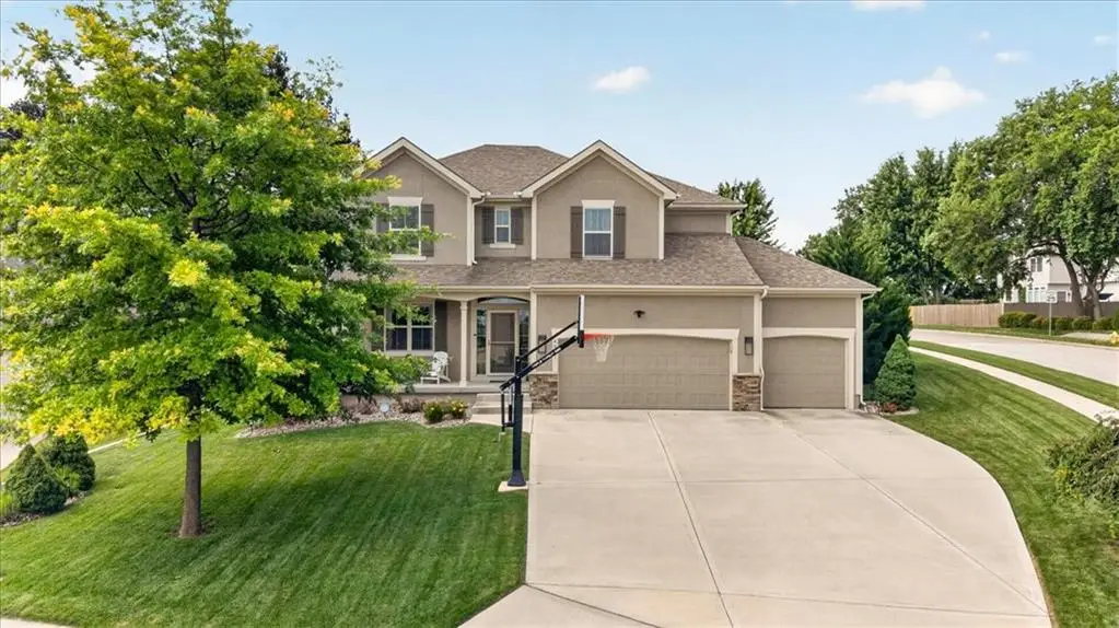 4401 NE Gateway Drive, Lees Summit, MO 64064 - #1