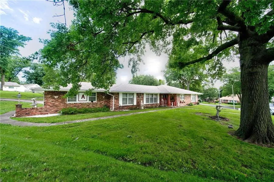 3630 S Forest Avenue, Independence, MO 64052 - #3
