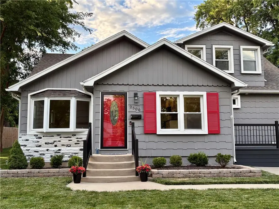 2500 W 47th Terrace, Westwood, KS 66205 - #2