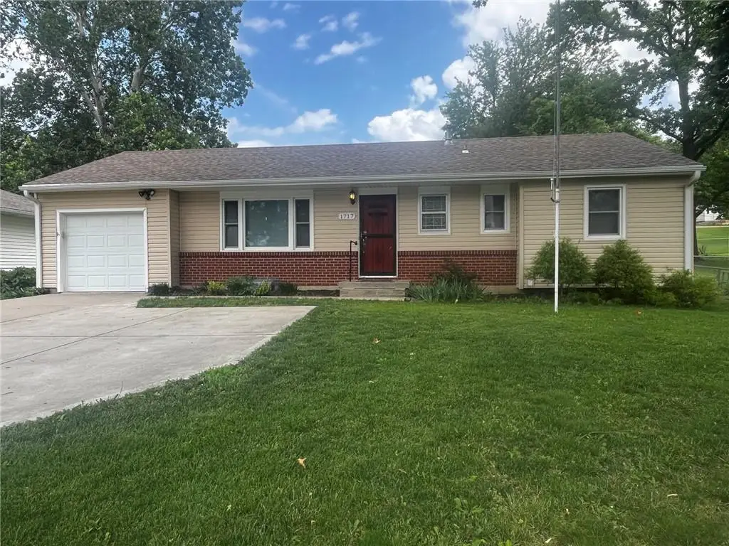 1717 4th Street, Platte City, MO 64079 - #1