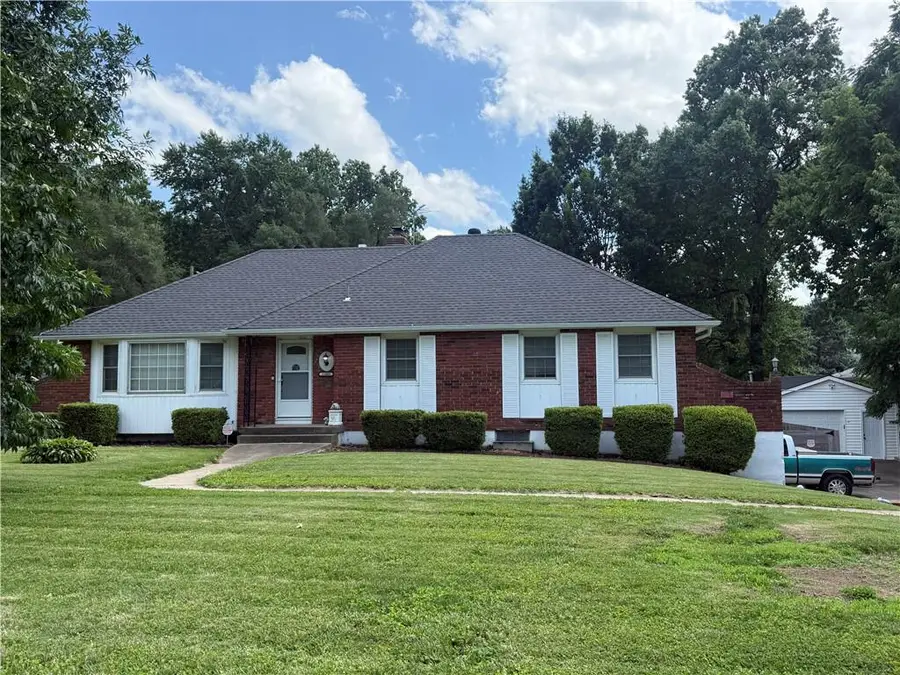 11805 E 48th Street, Kansas City, MO 64133 - #2