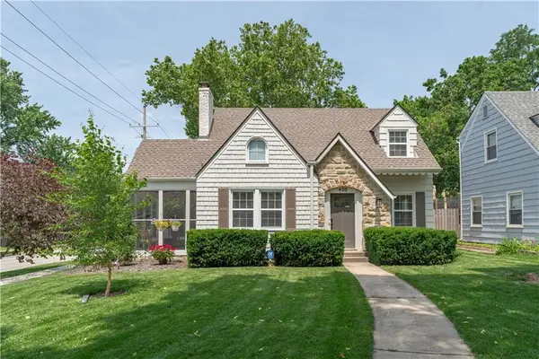 400 E 74th Terrace, Kansas City, MO 64131
