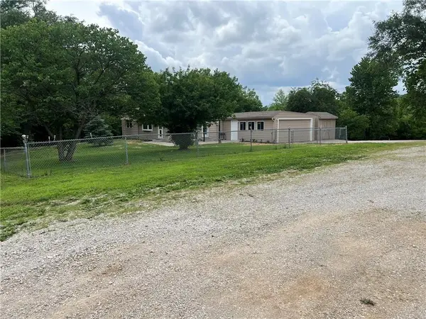 2010 E 129th Street, Kansas City, MO 64146