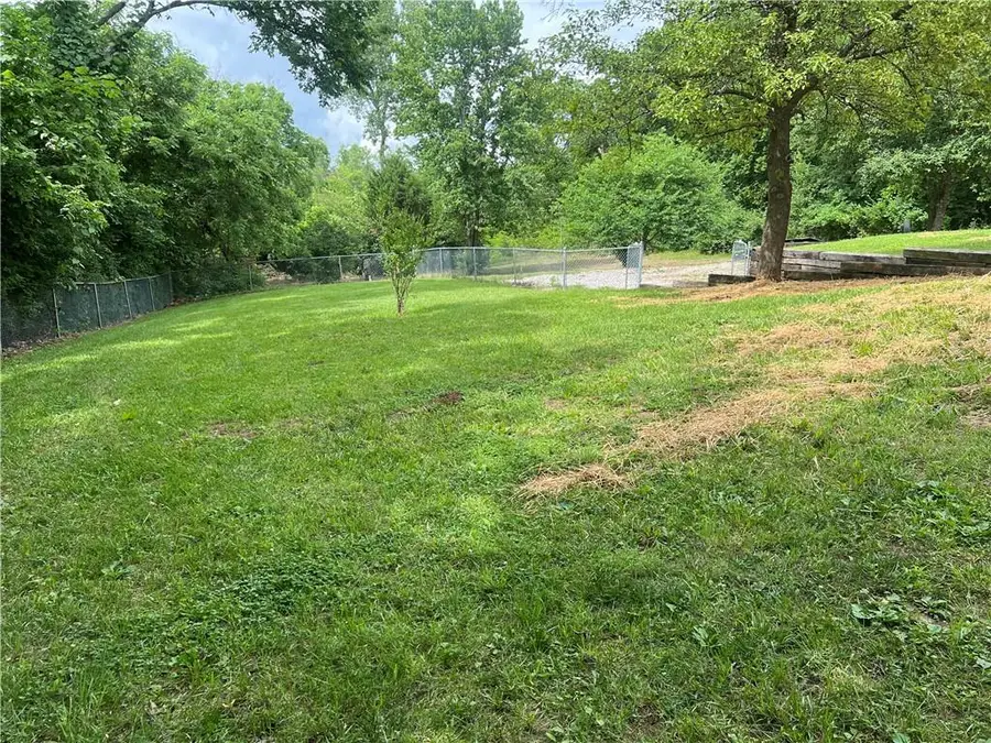 2010 E 129th Street, Kansas City, MO 64146 - #3
