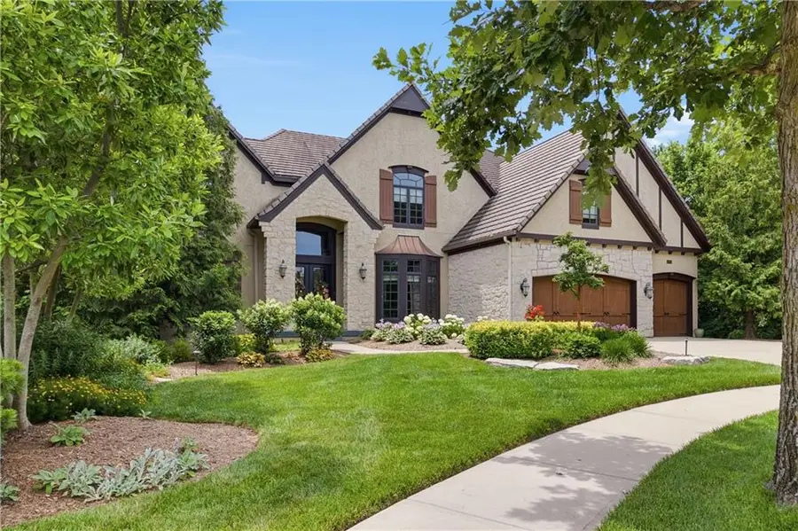 12715 W 160 Terrace, Overland Park, KS 66221 - #2