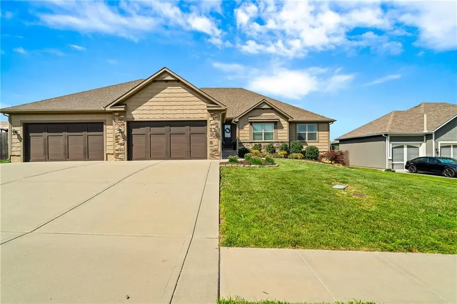 9300 SW Tsunami Court, Lees Summit, MO 64064 - #3