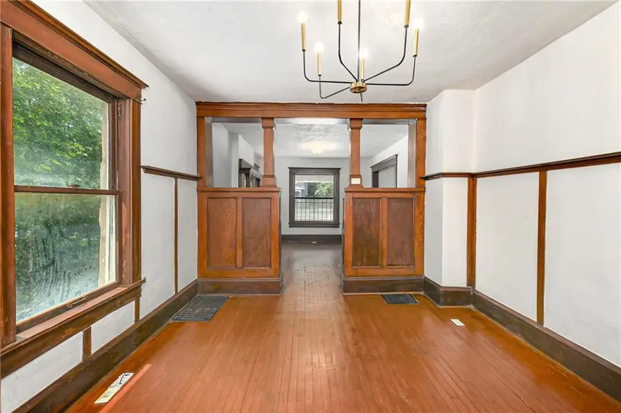 3515 Woodland Avenue, Kansas City, MO 64109 - #3