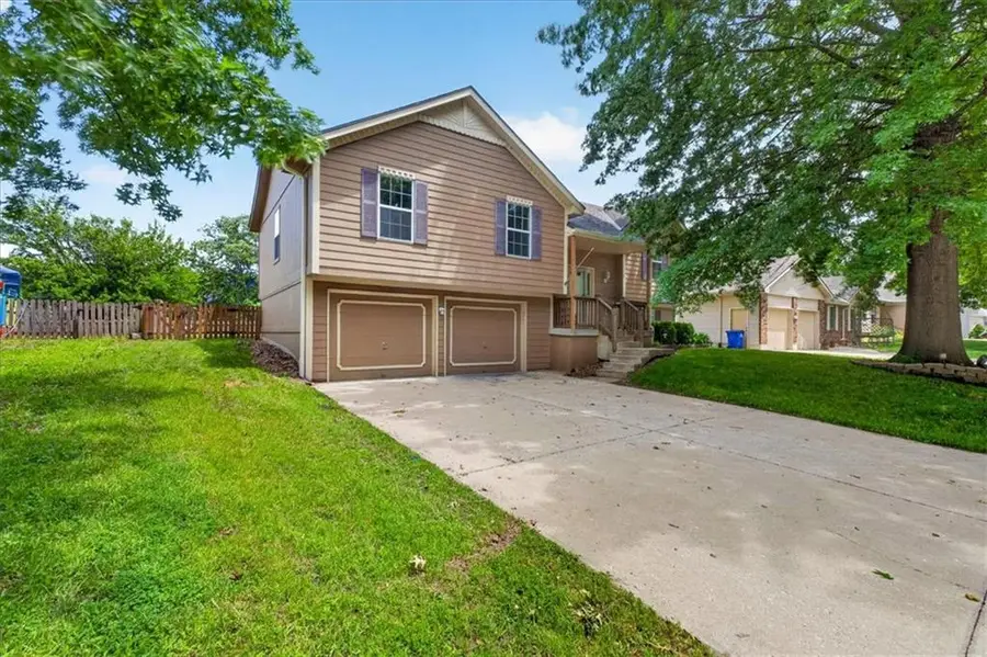 1029 SE Granada Drive, Lees Summit, MO 64081 - #2