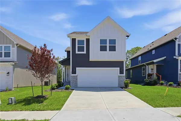 425 Hampstead Drive, Raymore, MO 64083