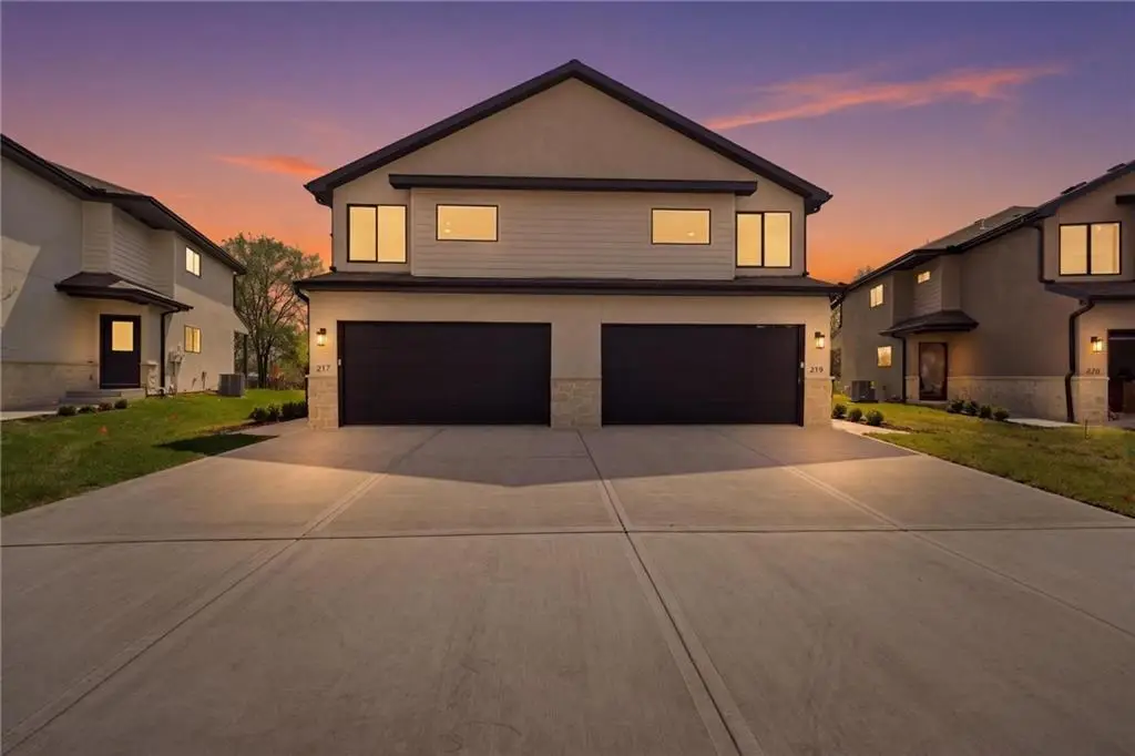 210-212 NW Orchard Court, Lees Summit, MO 64063 - #1