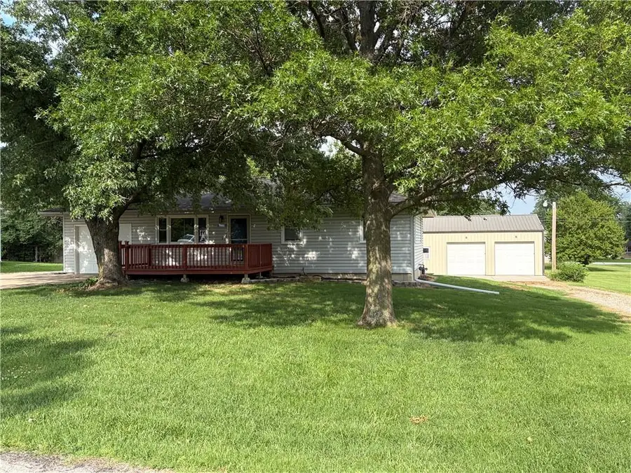 320 N 4th Street, Burlington, KS 66839 - #2