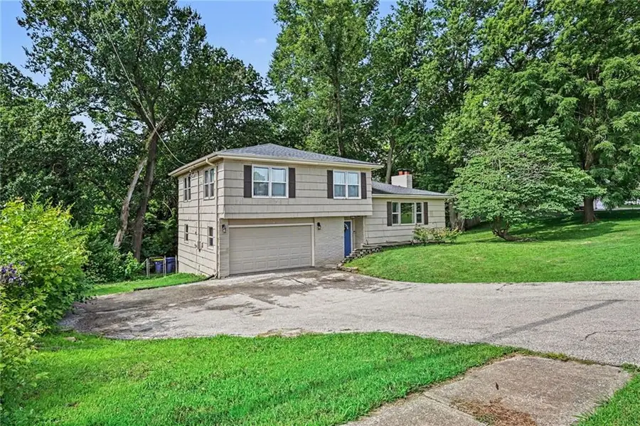 13 NW Englewood Court, Gladstone, MO 64118 - #2