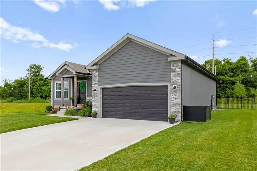 1203 SW Burns Circle, Oak Grove, MO 64075 - #2