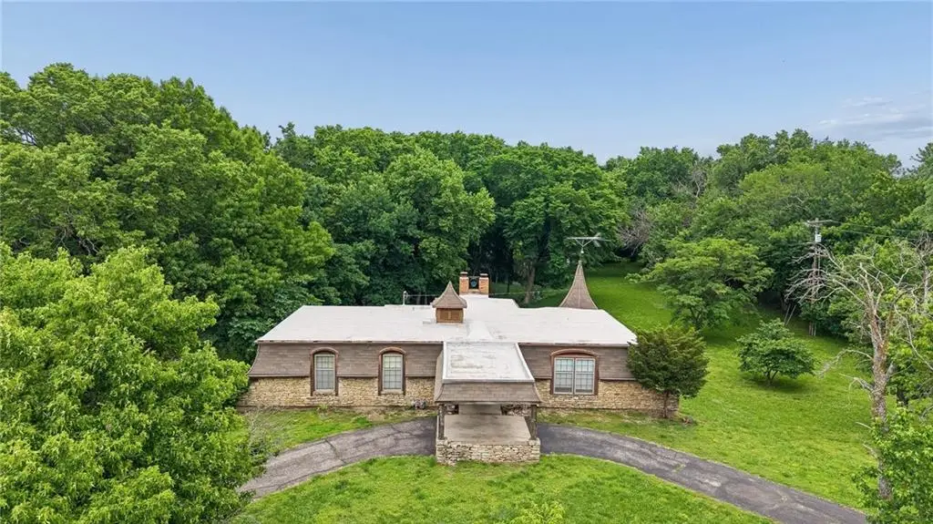 24356 W 55 Street, Shawnee, KS 66226 - #1