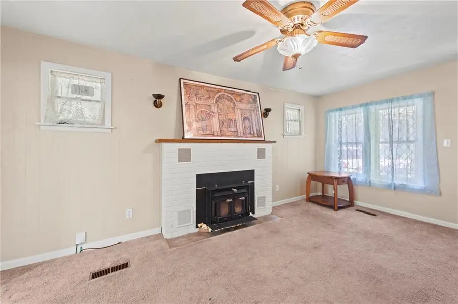 717 E Kansas Avenue, Independence, MO 64050 - #2
