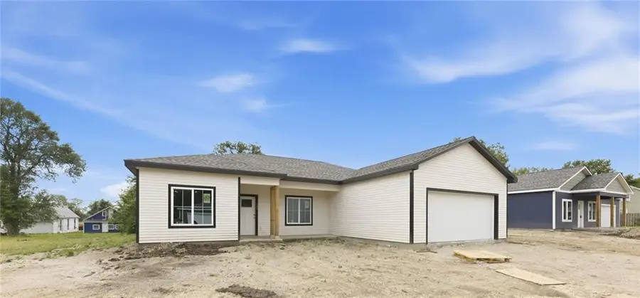 920 5th Street Terrace, Osawatomie, KS 66064 - #3
